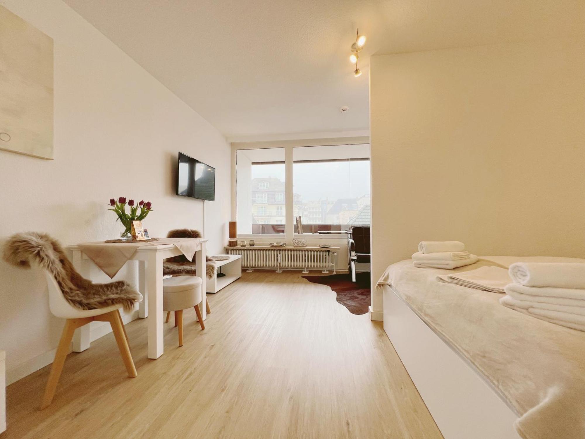 Strandnah Balkon Strandlaeufer 1 & 2 *